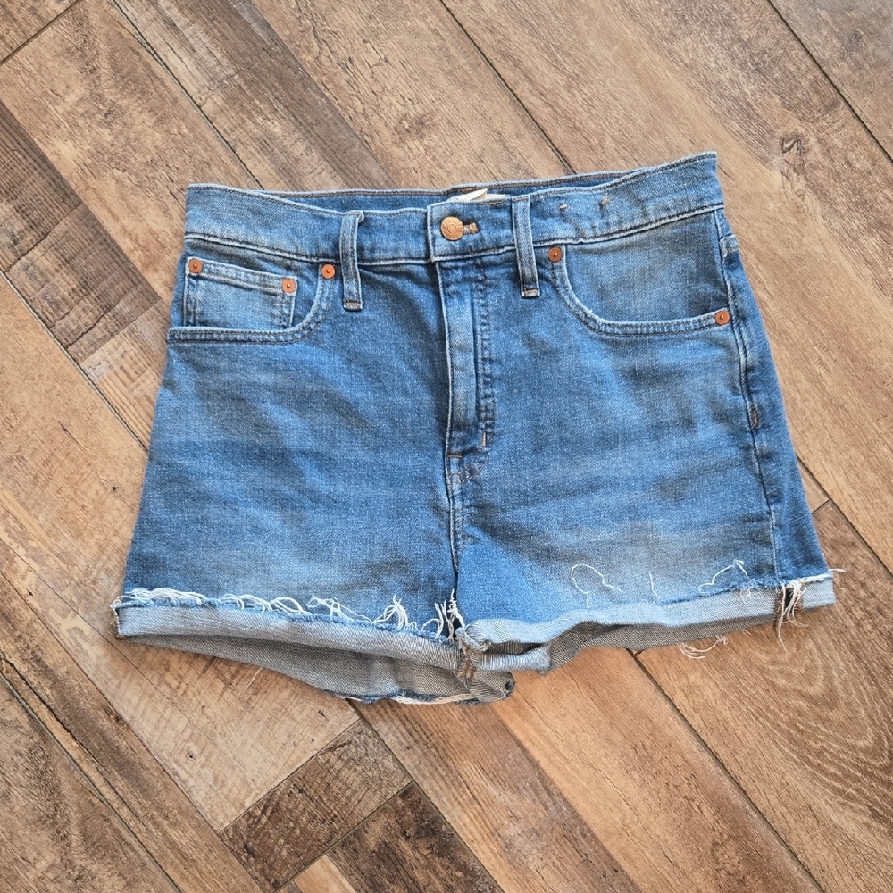 Madewell High Rise Denim Shorts Size 28 Medium Wash Raw Hem Classic Cutoff Blue